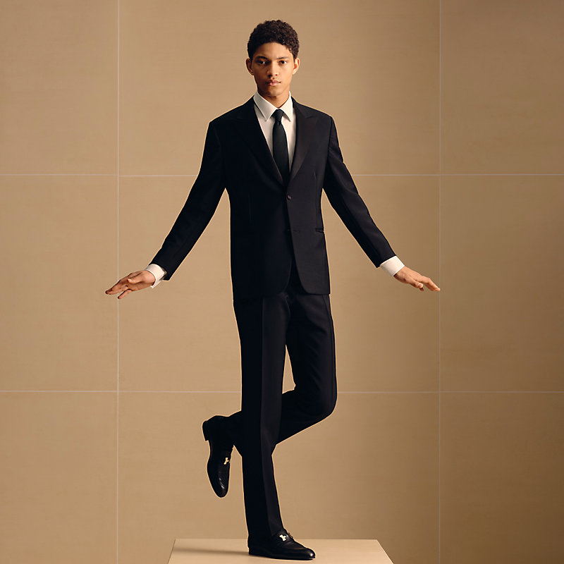 名作✨良品✨HERMES エルメス　ネクタイ　サントノーレ　斜め一松柄 ネクタイ 7 cm 《サントノーレ》 | Hermès - エルメス-公式サイト